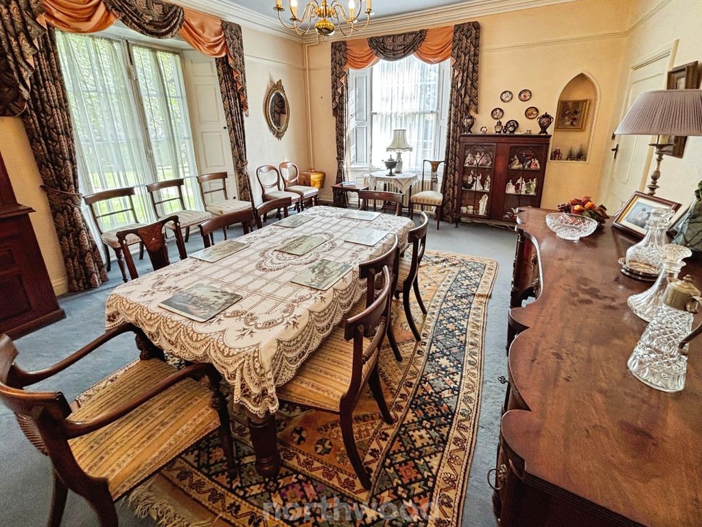 Property photo 2 of 37