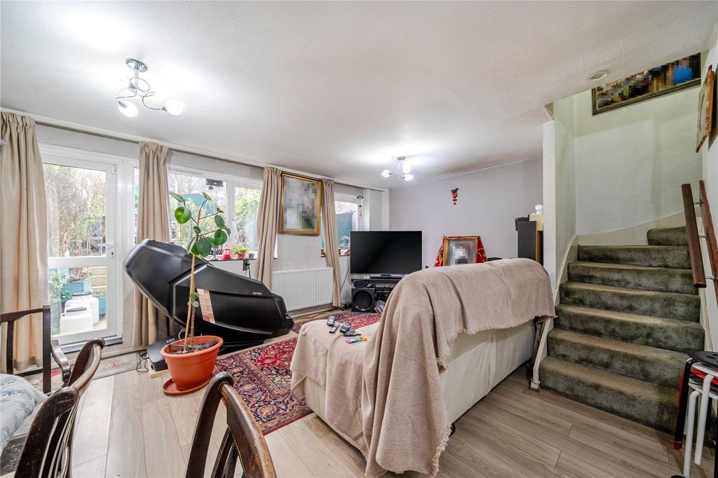 Property photo 3 of 14 Reception