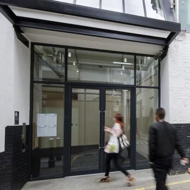 Property photo 1 of 5 Serviced Office To Rent In Barley Mow Passage, Chi