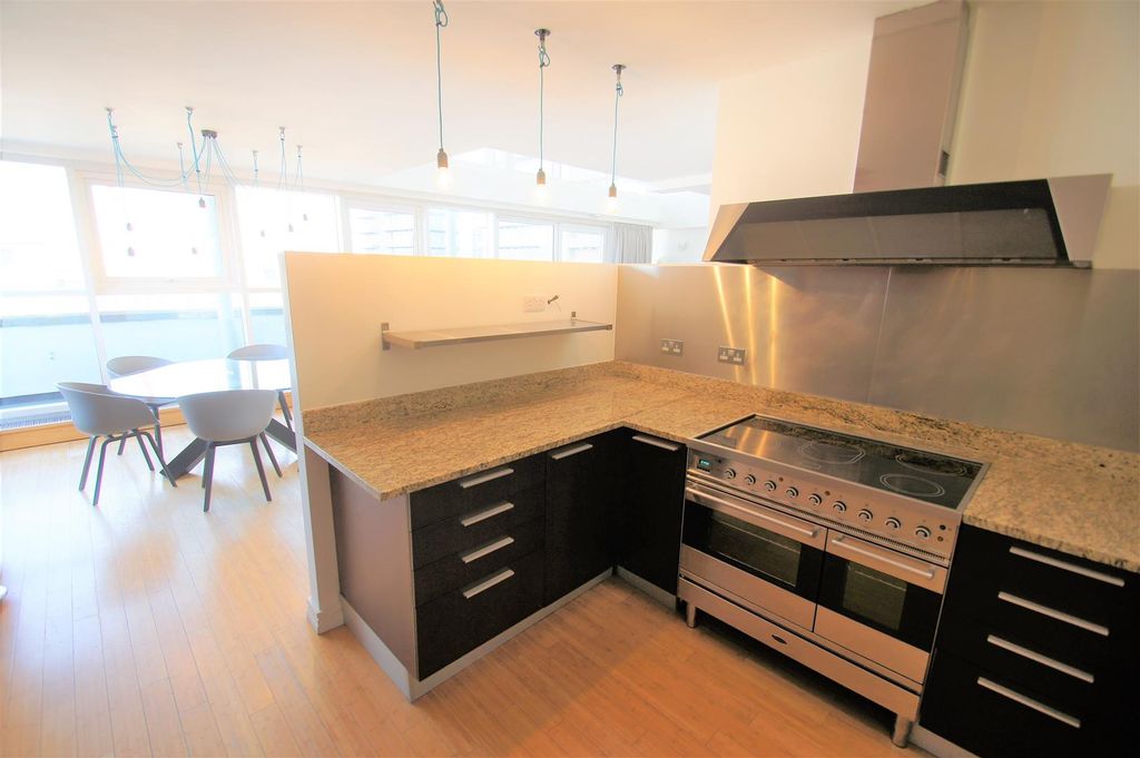 Additional image 7 of 3 bed flat to rentCentury Buildings, St Mary`S Parsonage M3