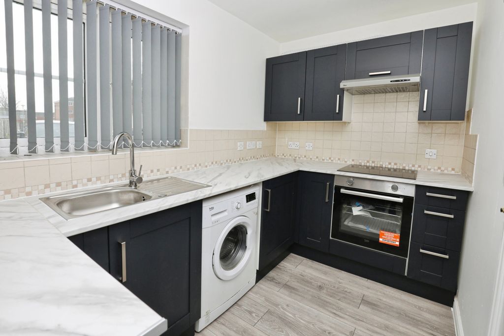 Property photo 3 of 15