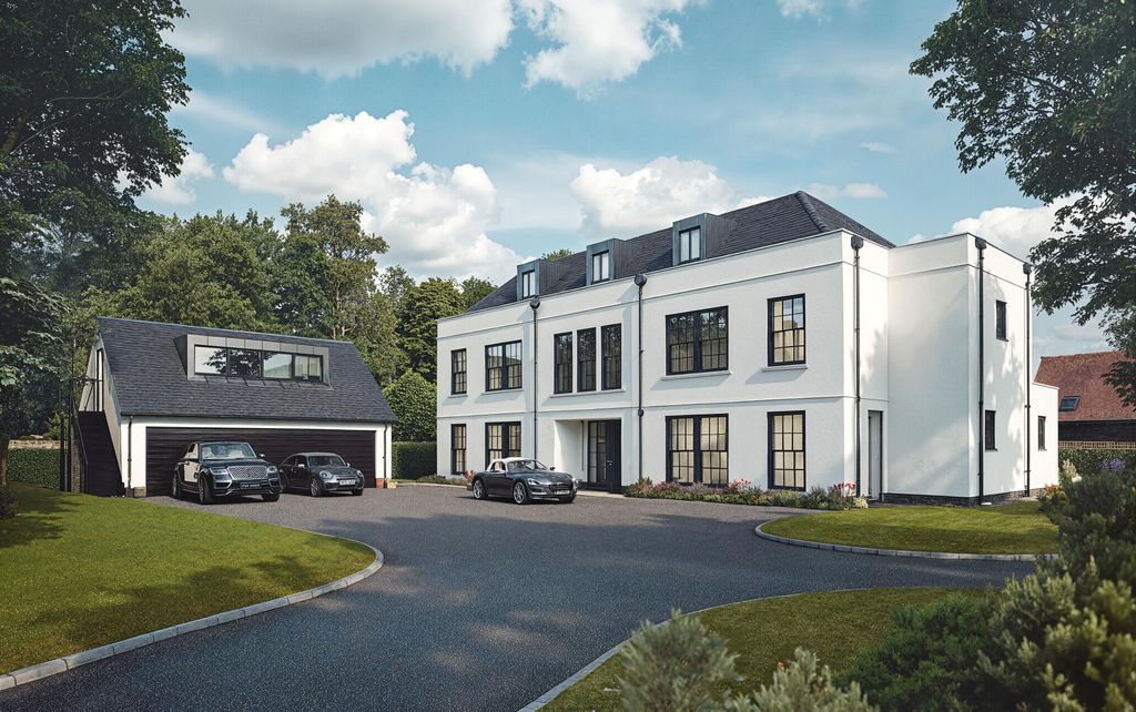 Property photo 2 of 18