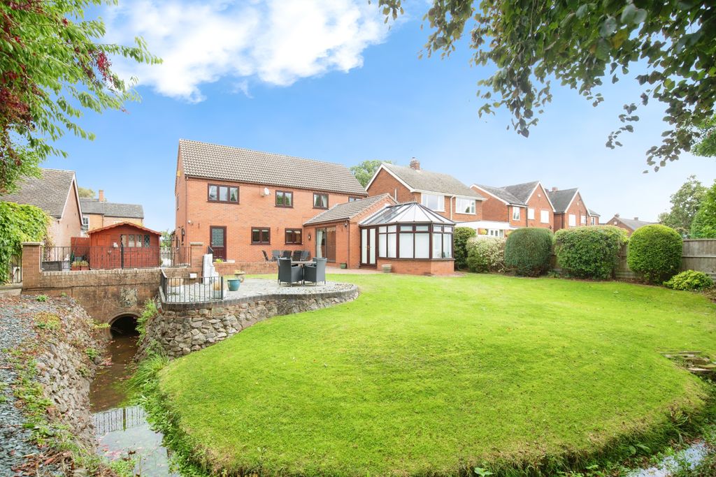 Property photo 2 of 29 38De603A-Mw-8485