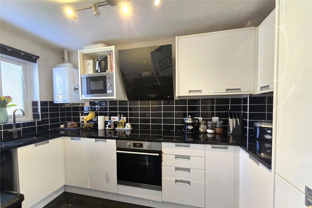 Property photo 3 of 12 Picture No. 06