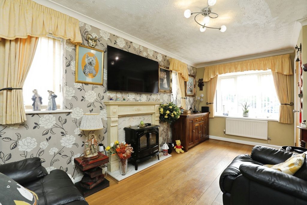 Property photo 2 of 18 Pbox-Img.Jpg