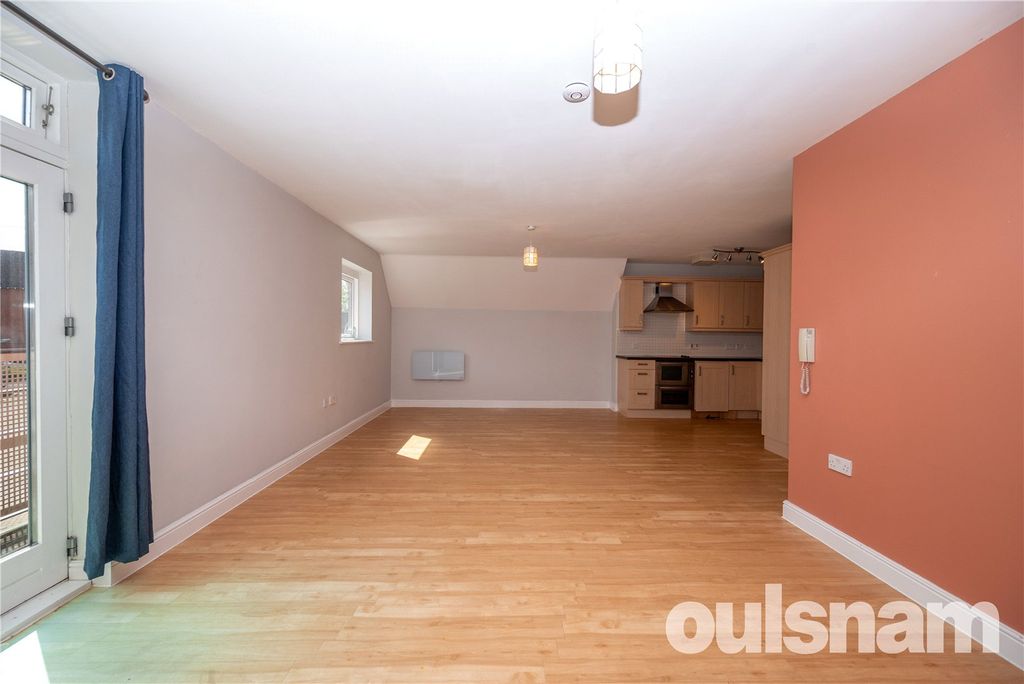 Property photo 3 of 15 Picture No. 02