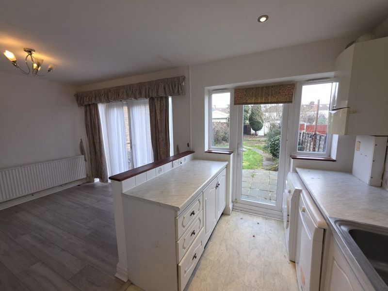 Property photo 3 of 10 Photo 5