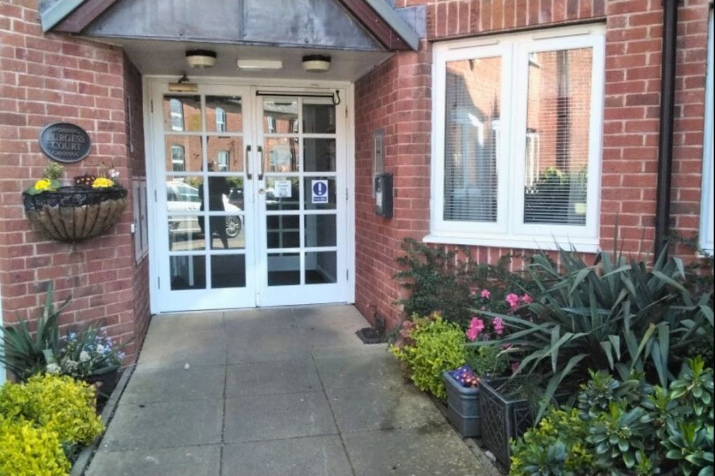 Property photo 1 of 10