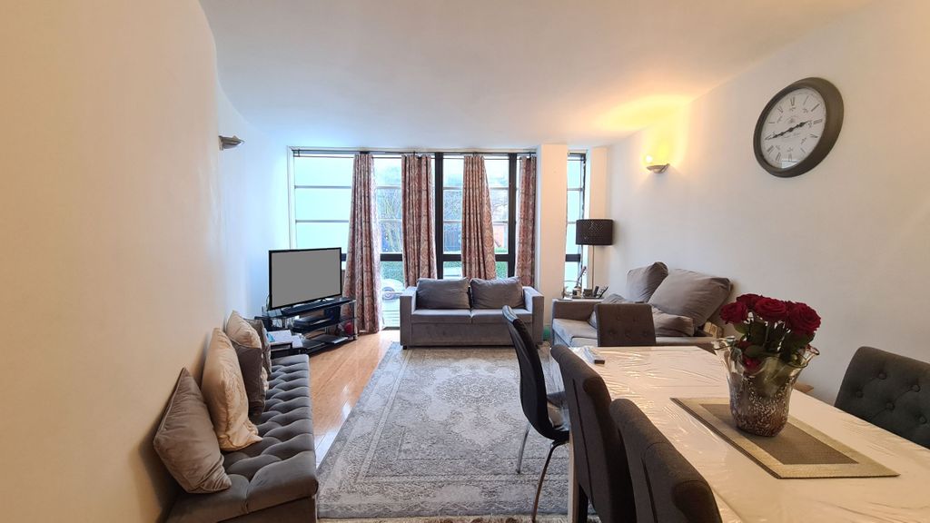 Property photo 2 of 5