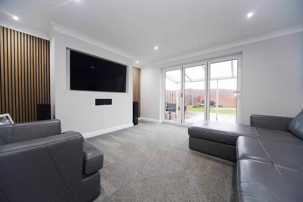 Property photo 2 of 24