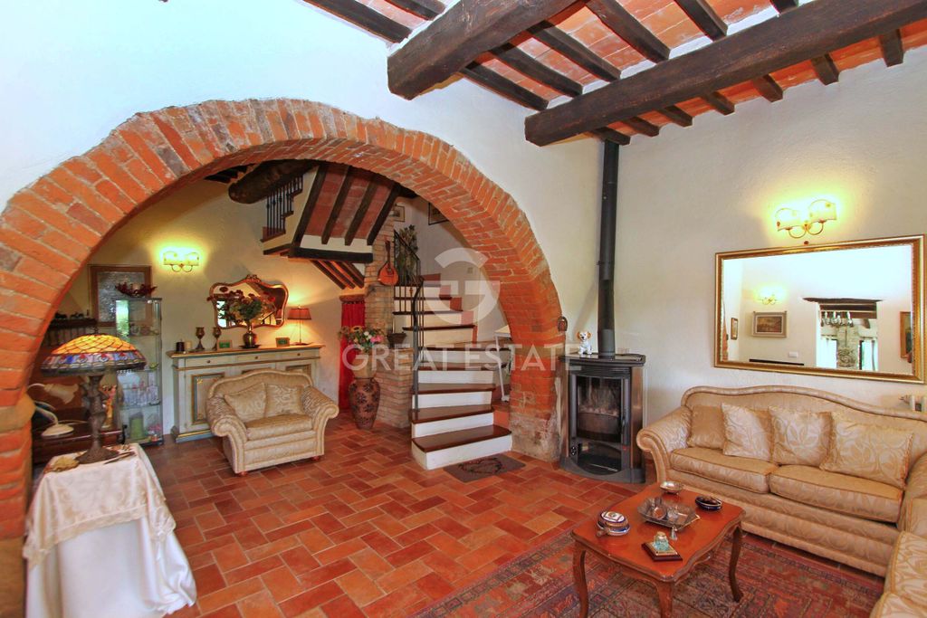 Property photo 2 of 36 Interiors