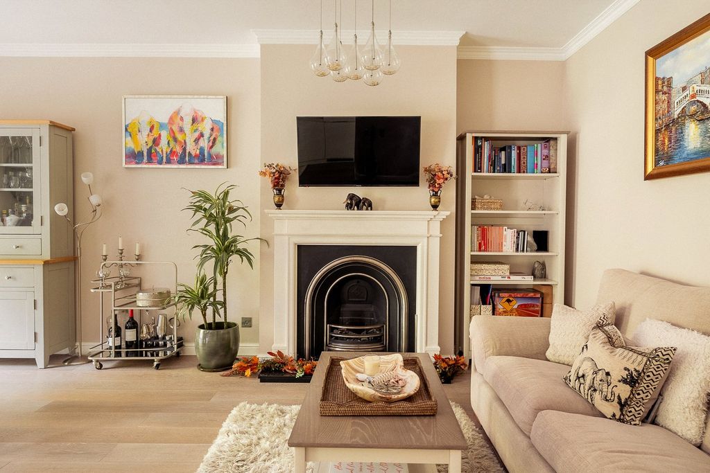 Property photo 1 of 8 Reception Room