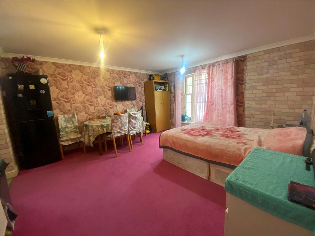 Property photo 1 of 11 Picture No. 06