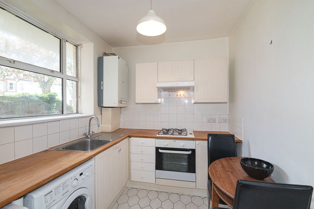 Property photo 2 of 22