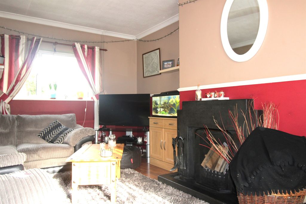 Property photo 2 of 14