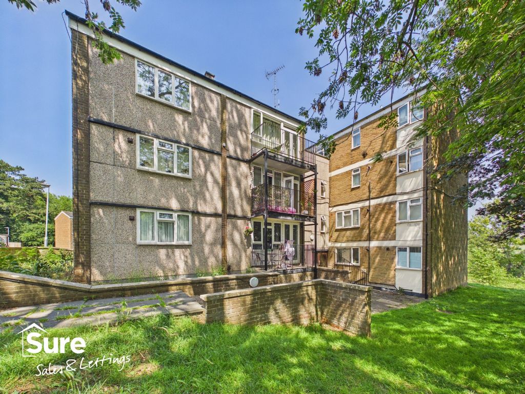 Property photo 1 of 7 2371890