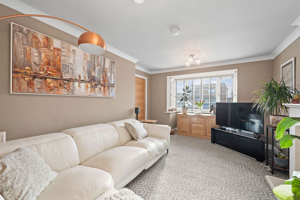 Property photo 3 of 35