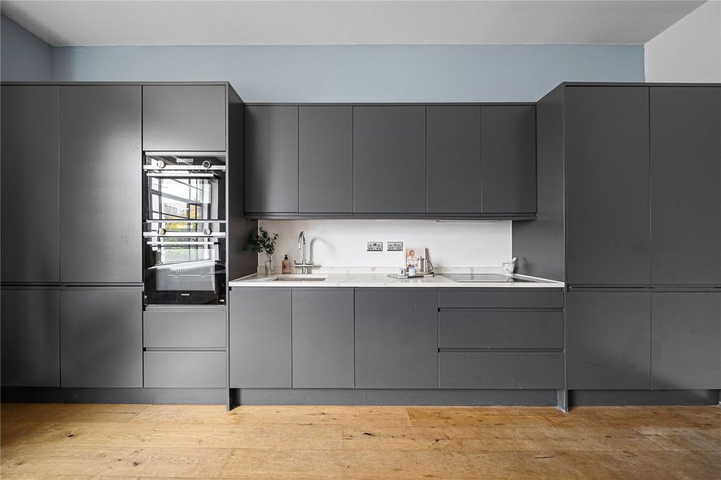 Property photo 2 of 11 Picture No. 07