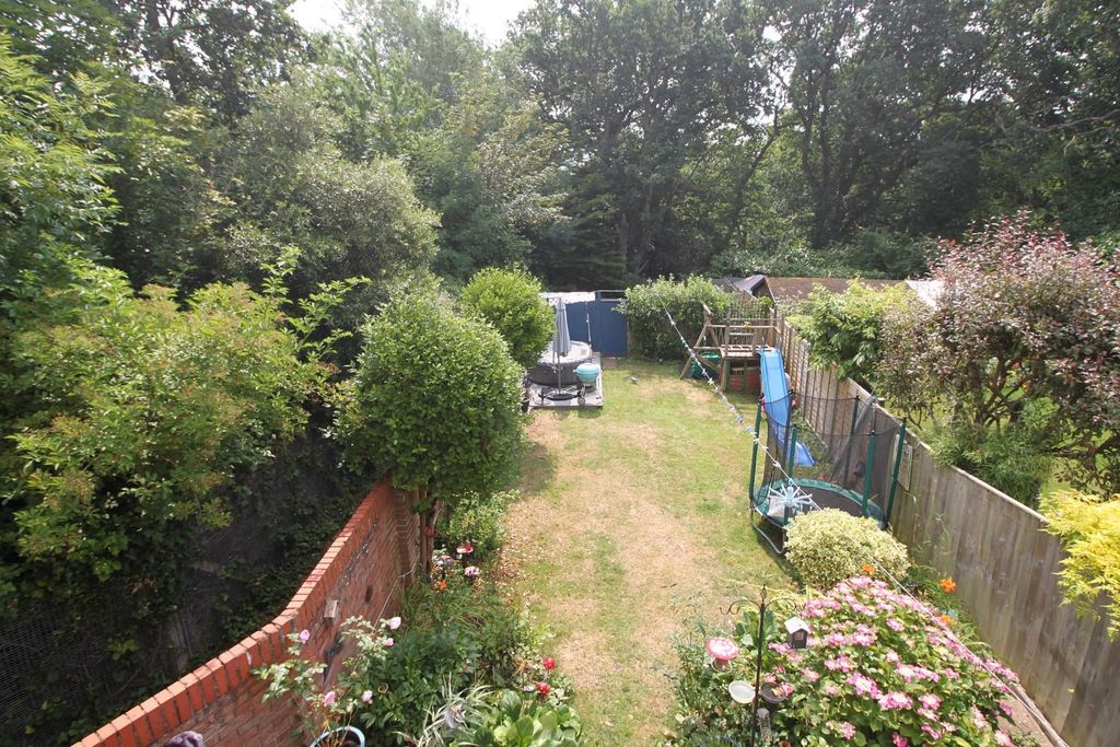 Property photo 2 of 14 Garden 1.Jpg