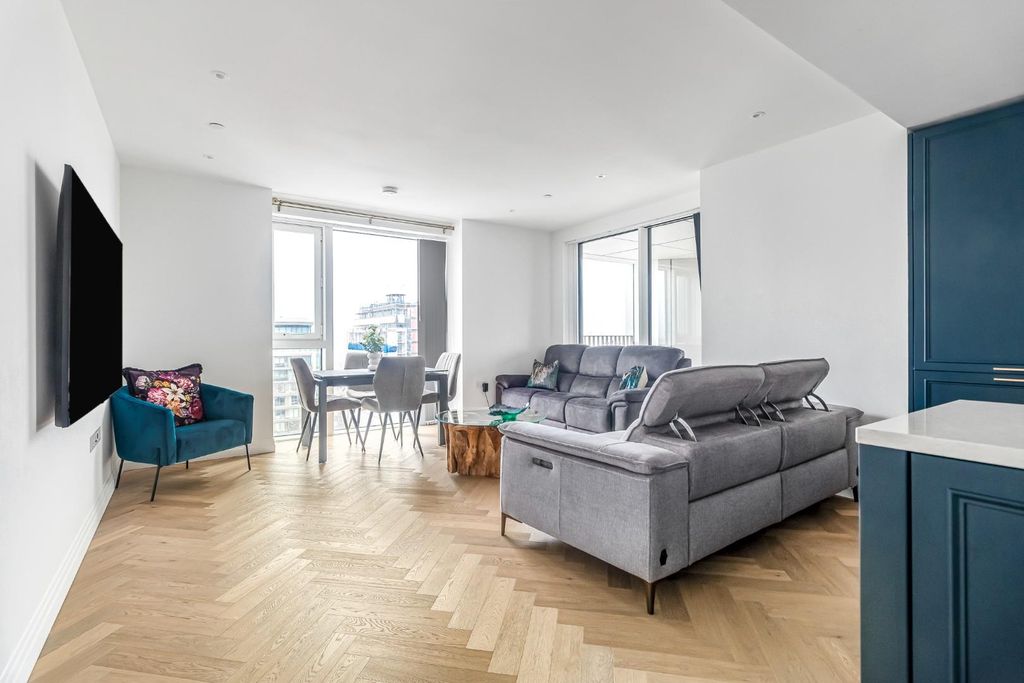 Property photo 1 of 18 Open Plan Living