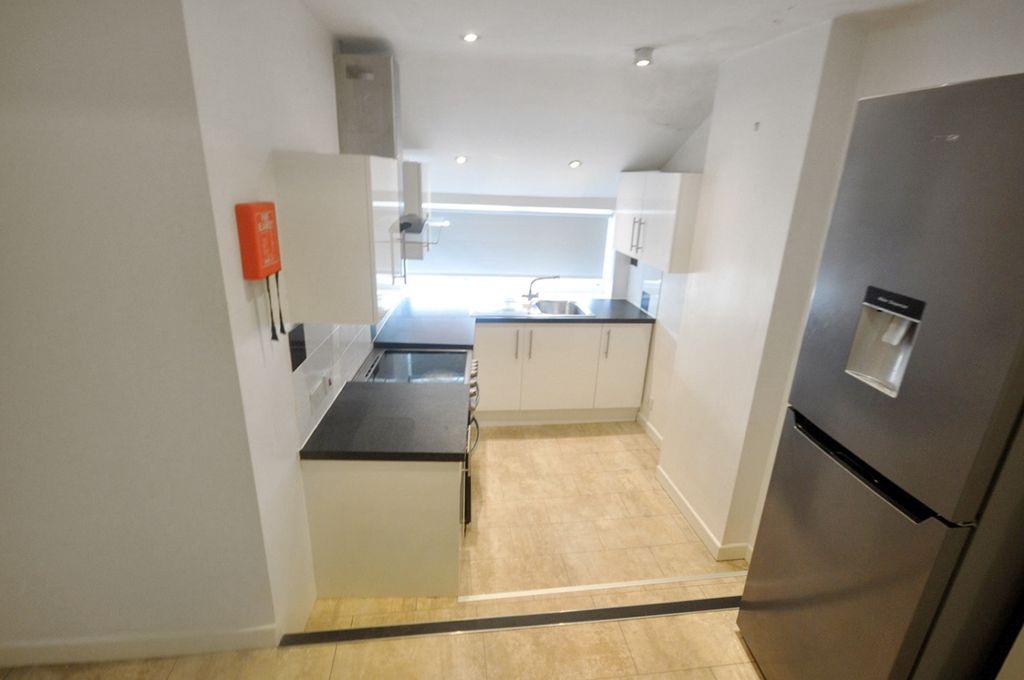 Property photo 2 of 8 Swi210322_07