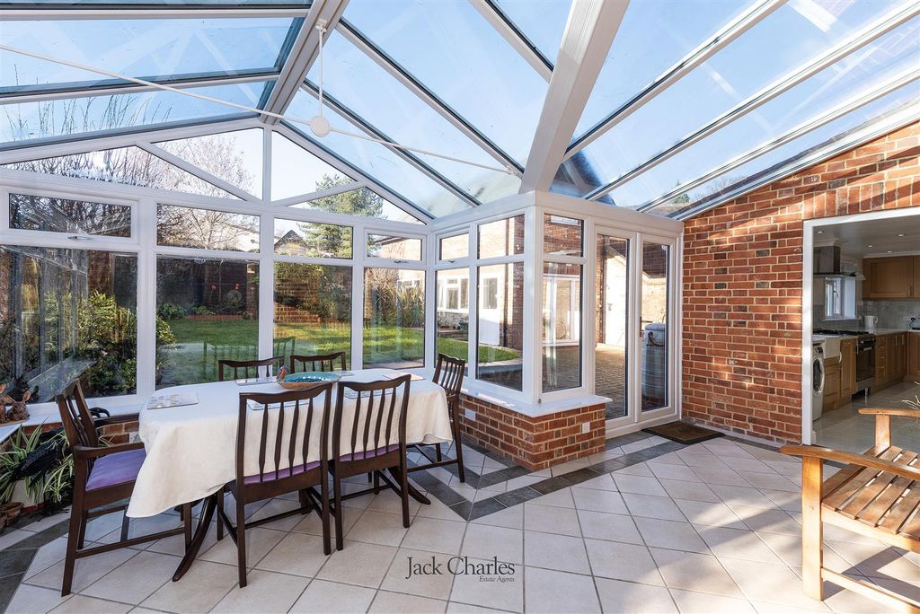 Property photo 2 of 24 Fleur De Lys, Ivy Hatch, Tn15 0Nr 006.Jpg