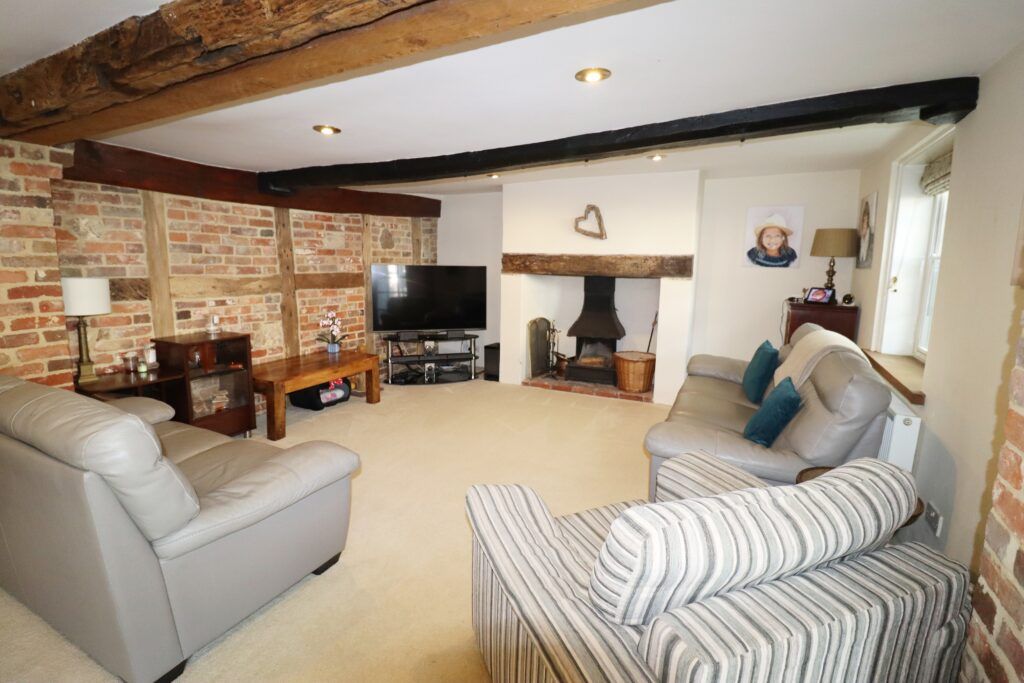 Property photo 3 of 24