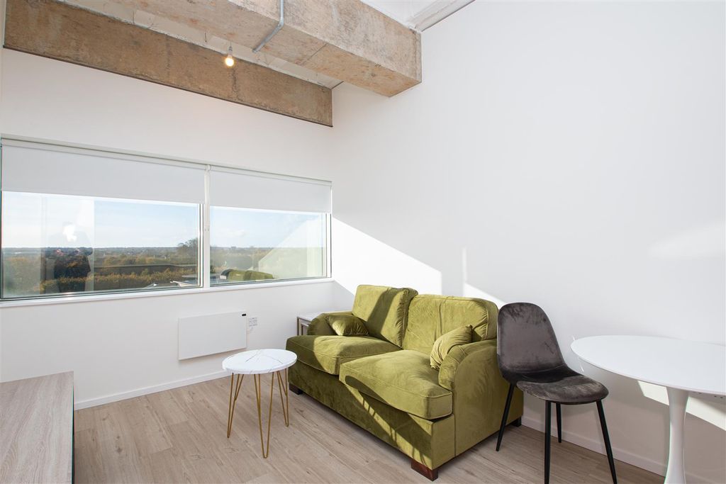 Property photo 3 of 20 208Sta.Jpg