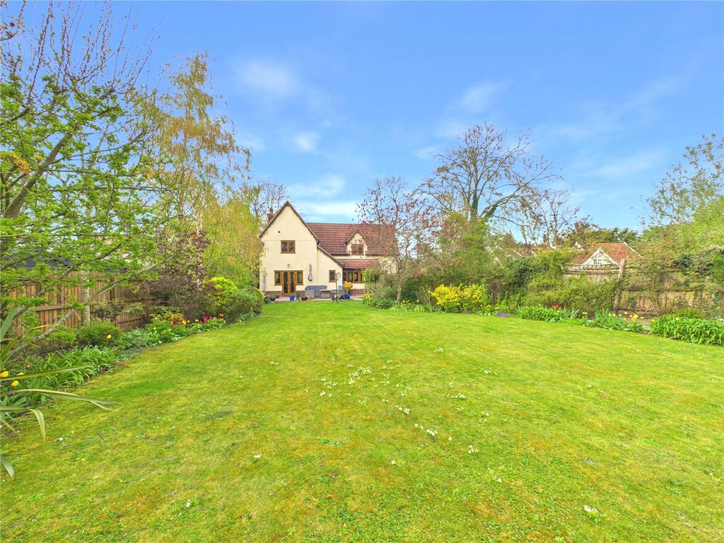 Property photo 2 of 23 Picture No. 25