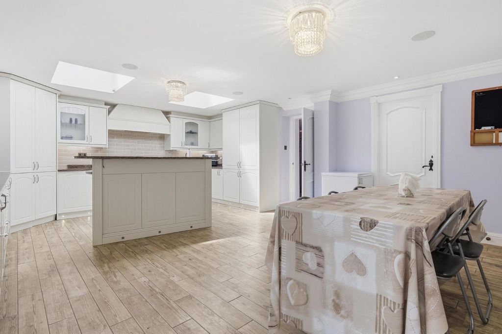 Property photo 2 of 57 5171334