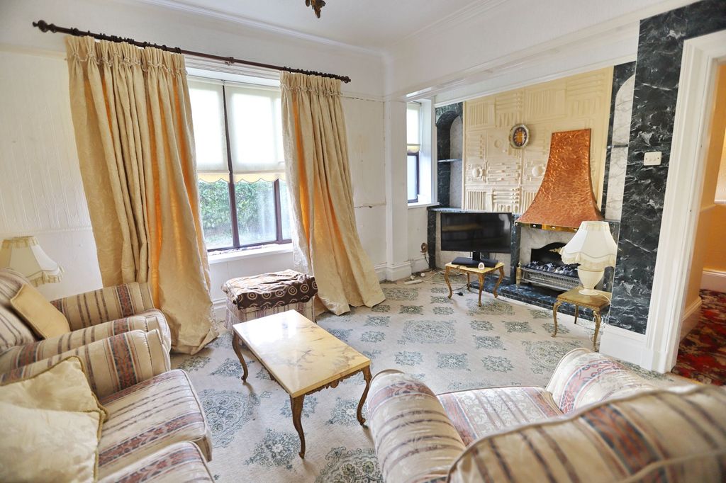 Property photo 3 of 16