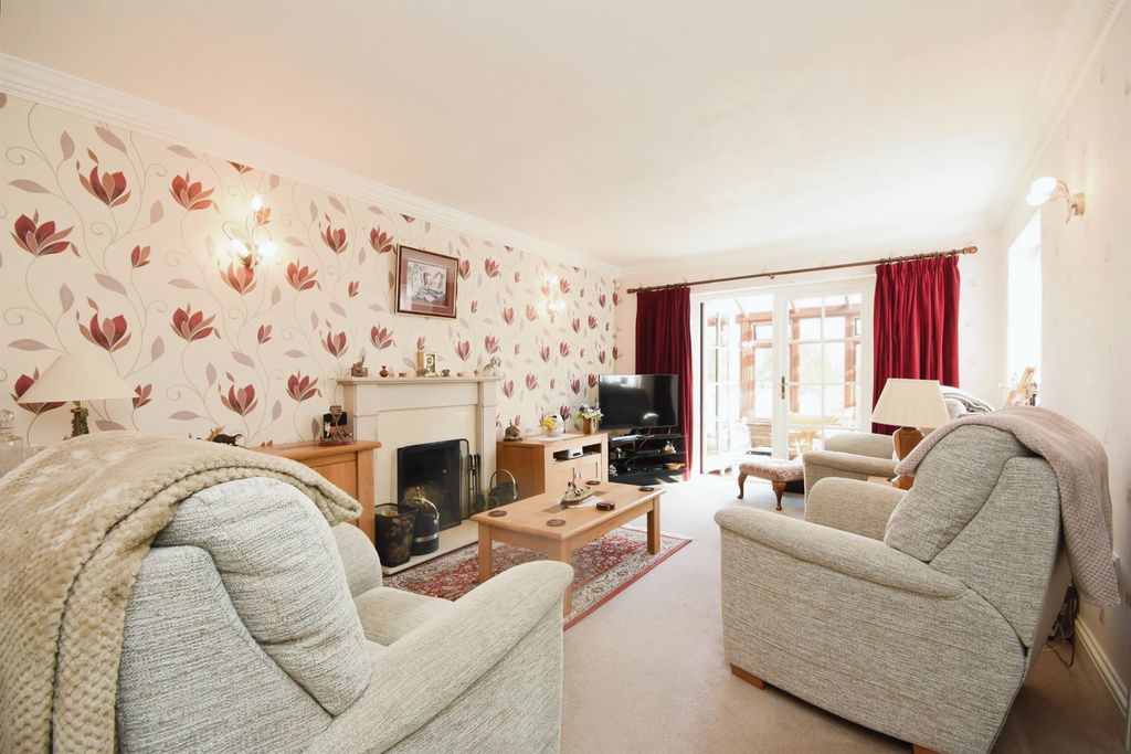 Property photo 2 of 19