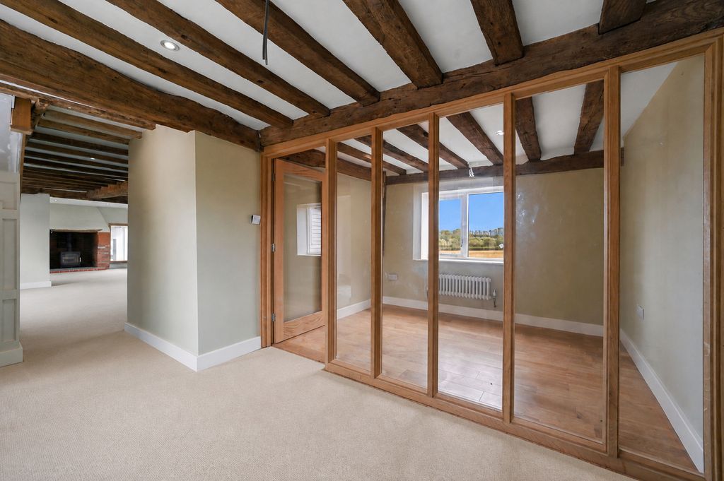 Property photo 2 of 38