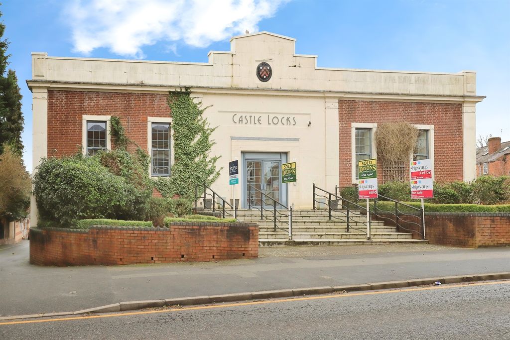 Property photo 1 of 19