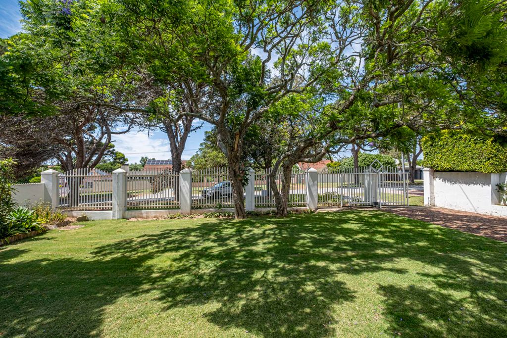 Property photo 2 of 36 1Plz1687275