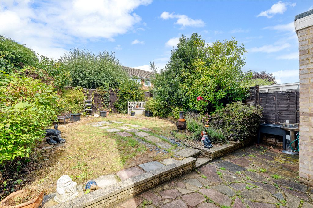 Property photo 2 of 12 Picture No. 17