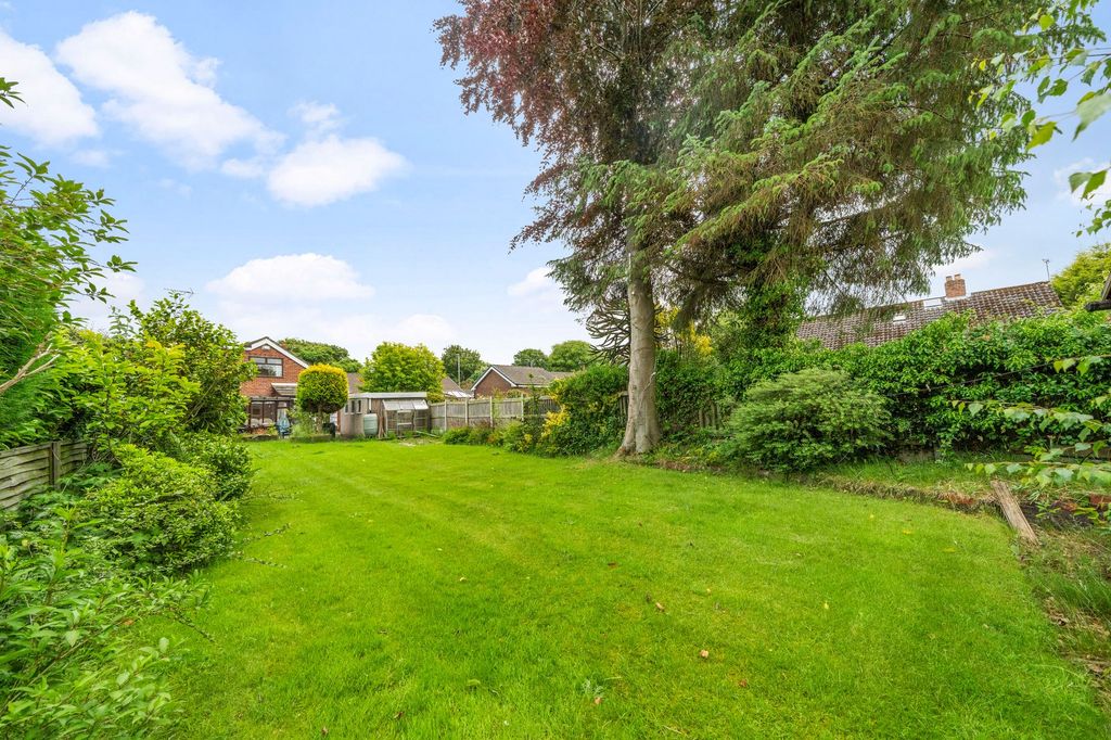 Property photo 2 of 26