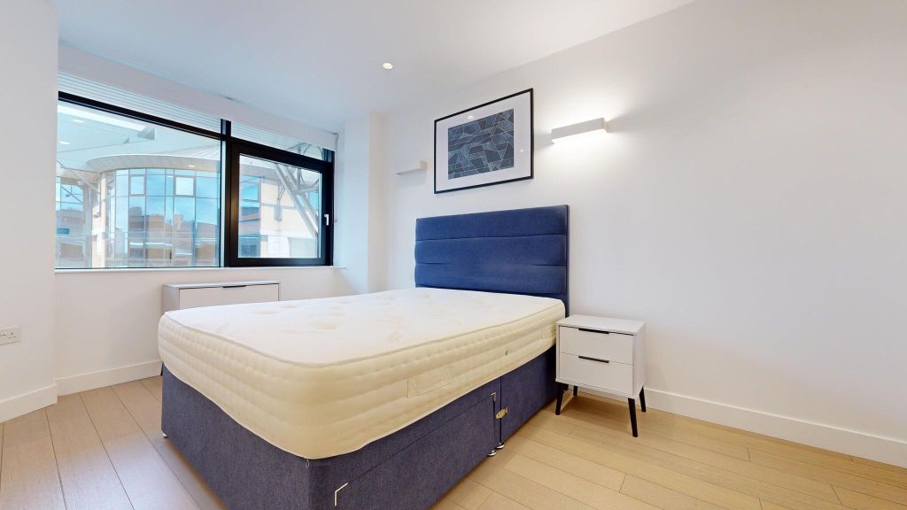 Property photo 3 of 21 Bedroom