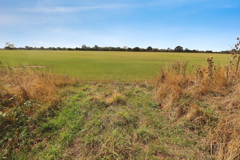 Property photo 1 of 42 Great Bentley Road