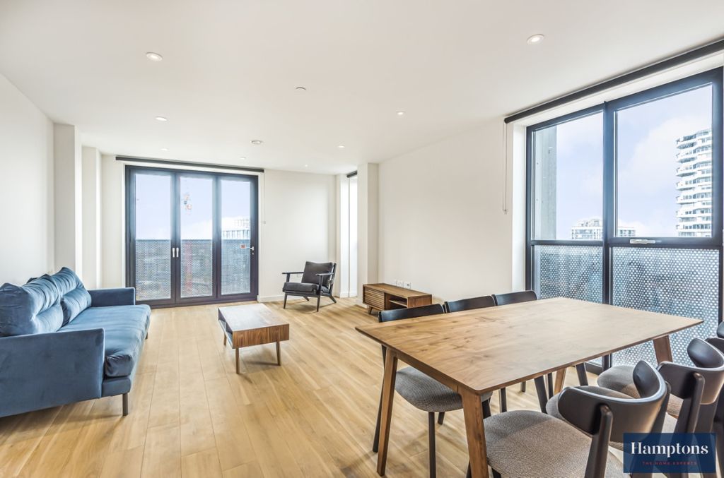 Property photo 2 of 13 1002A (10)