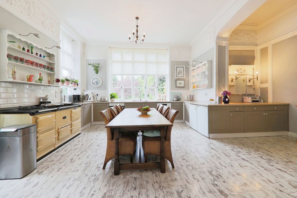 Property photo 1 of 31 3374341