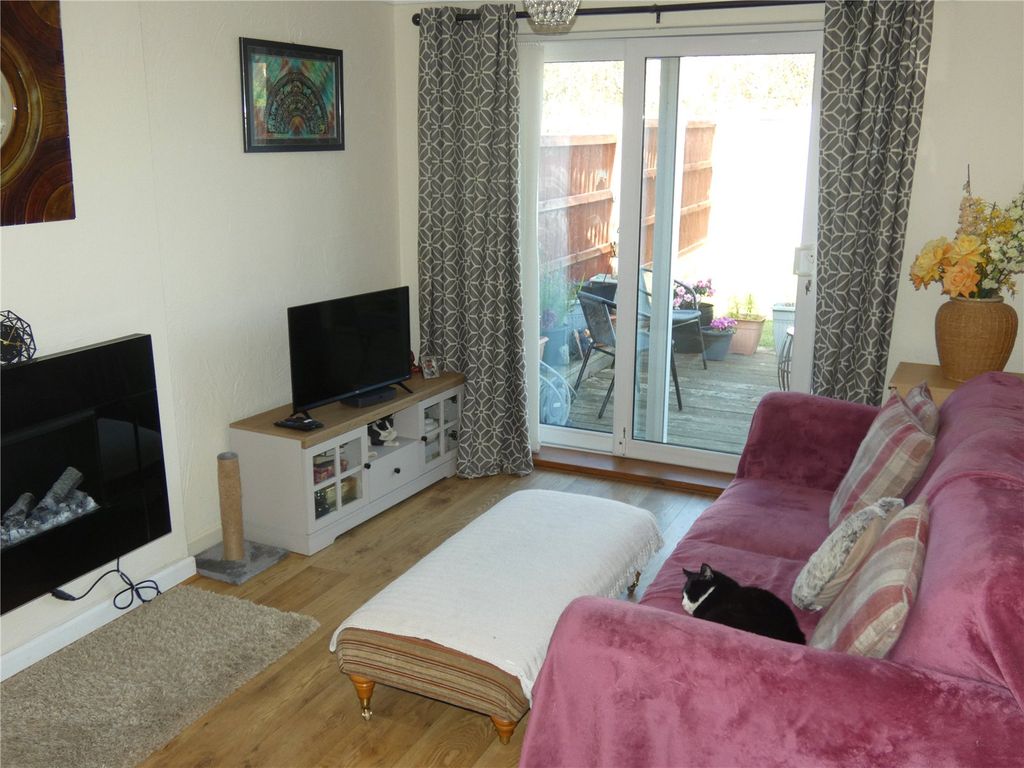 Property photo 2 of 10 Lounge