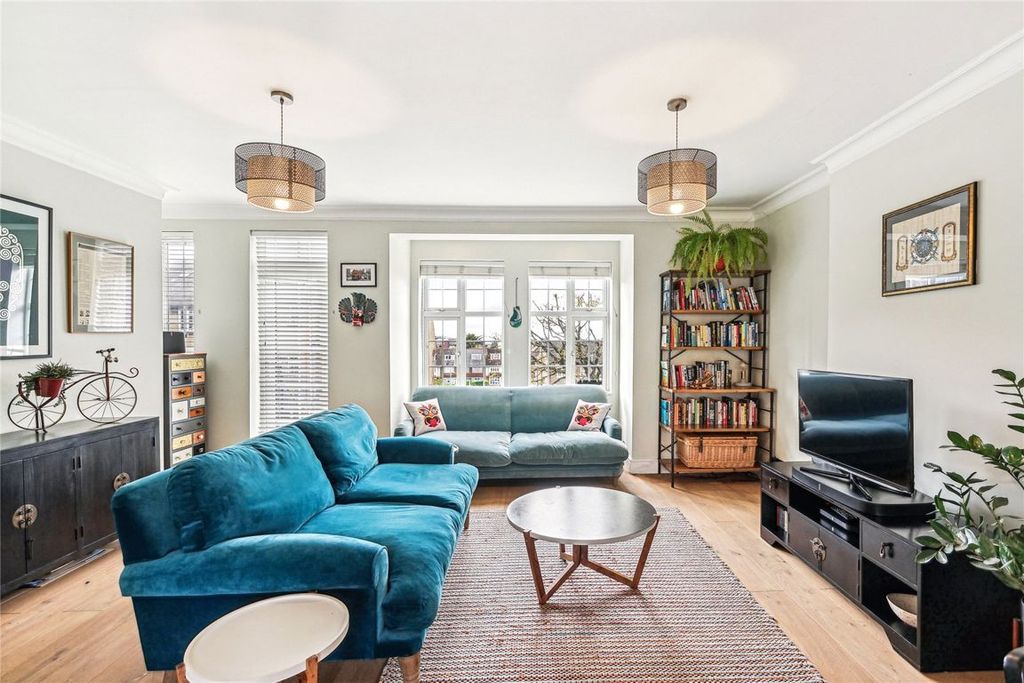 Property photo 1 of 8