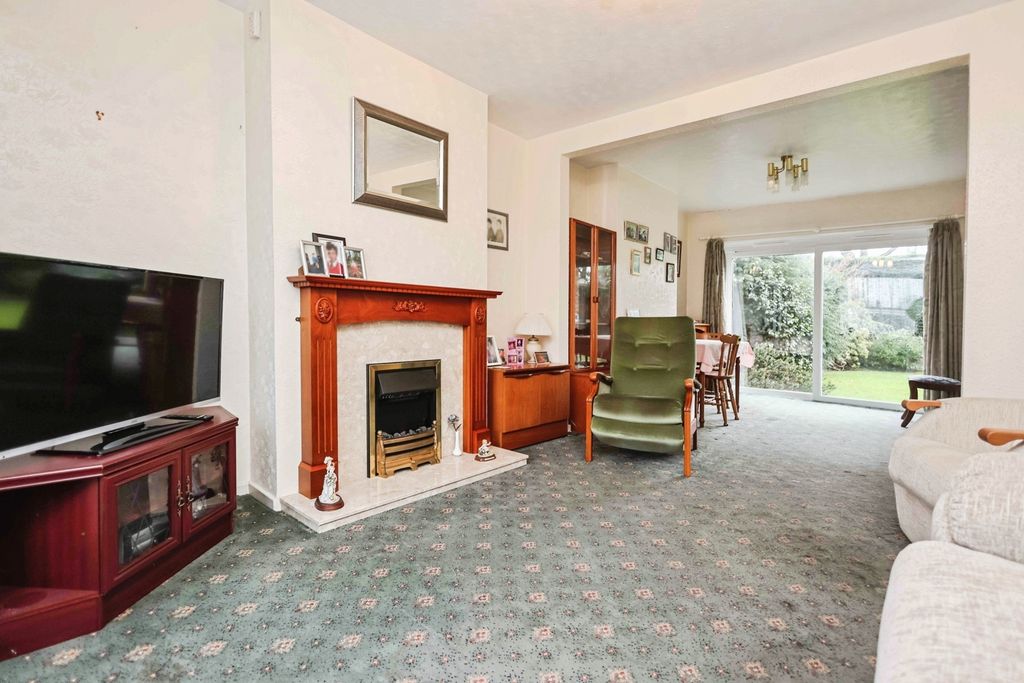 Property photo 2 of 20 Pbox-Img.Jpg