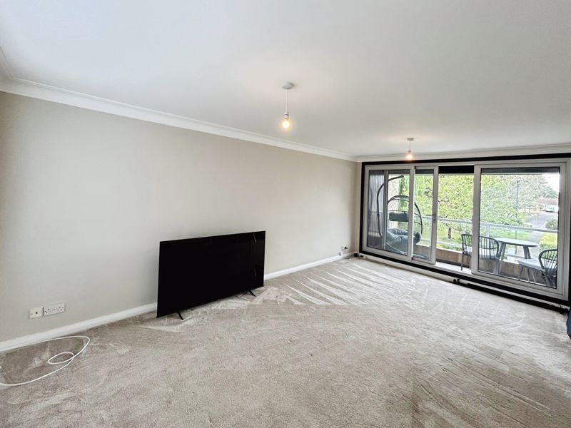 Property photo 3 of 12 Photo 9