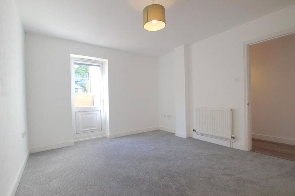Property photo 2 of 8 Picture No. 02