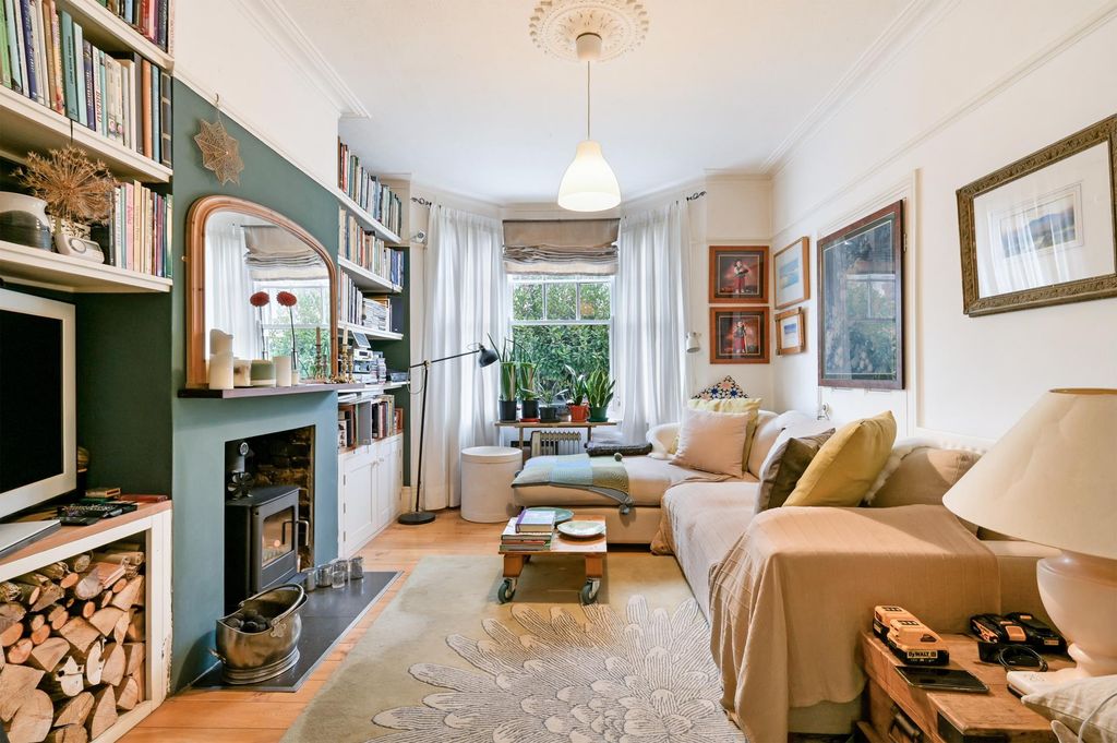 Property photo 3 of 10