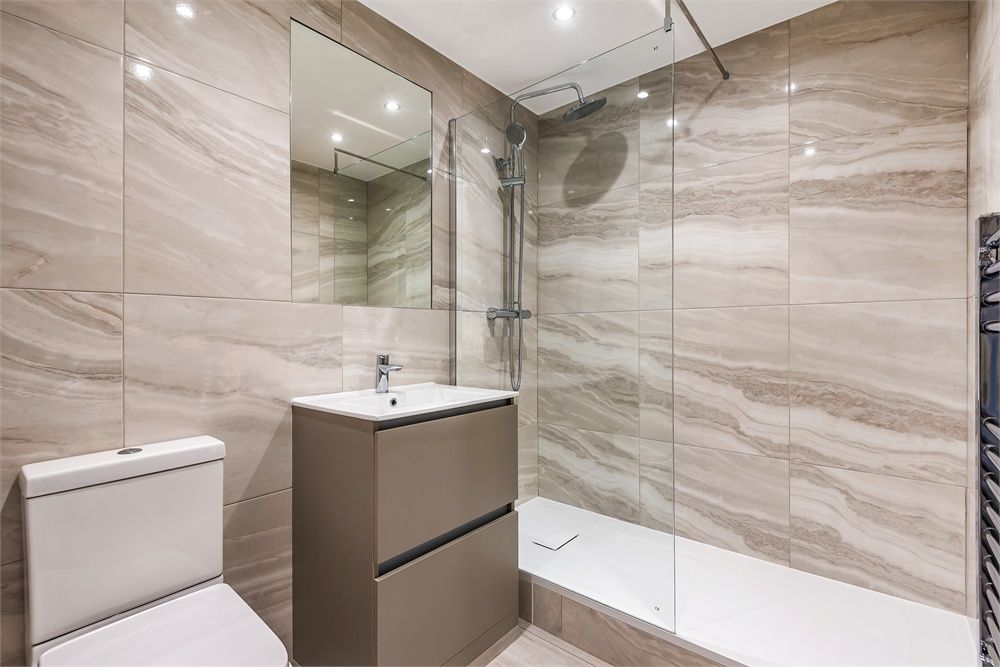 Property photo 3 of 10 Bathroom