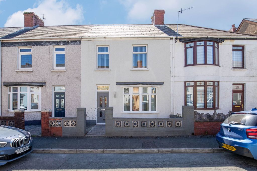 Property photo 1 of 36