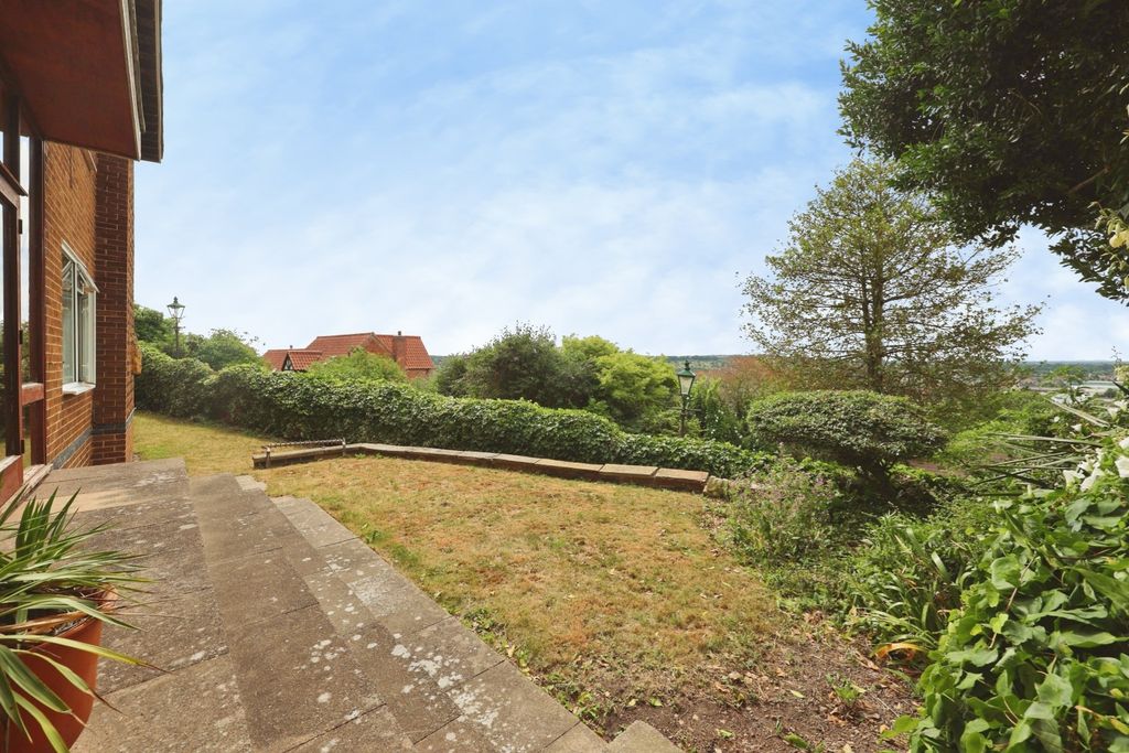 Property photo 3 of 26 5204722
